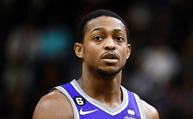 得稍显滞缓 得稍显滞缓