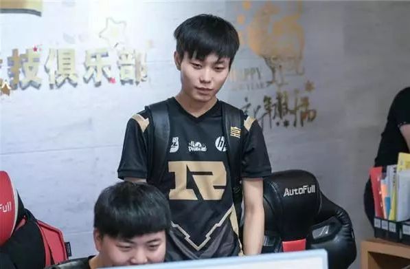 巴萨很难拒 巴萨很难拒